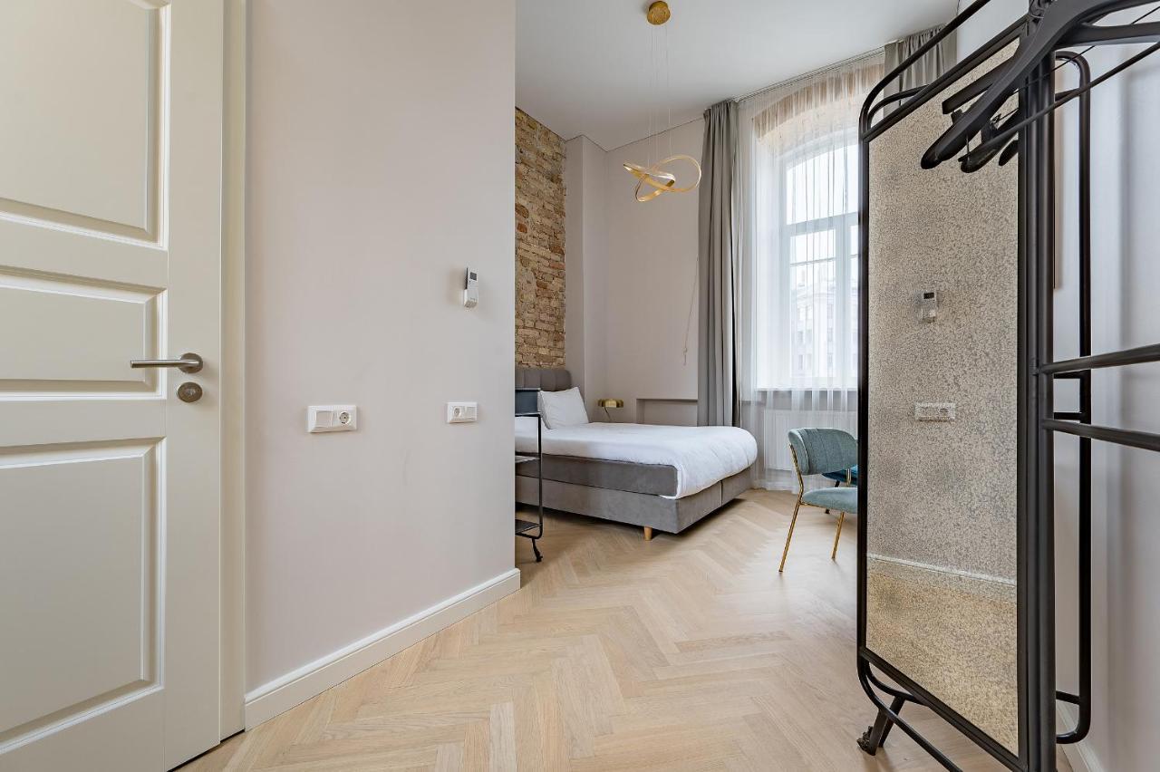 Grand Crown Aparthotel Вилнюс Екстериор снимка
